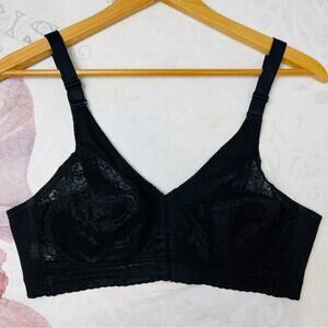 Gelmart Vintage Black Lace Bra Like New Front Close Size 36C